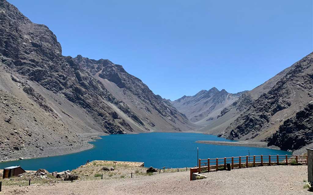 Laguna del Inca in summer
