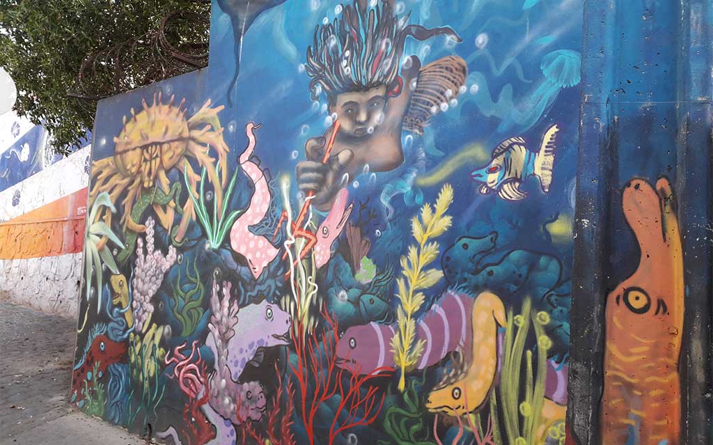 Marine street art in Valparaiso