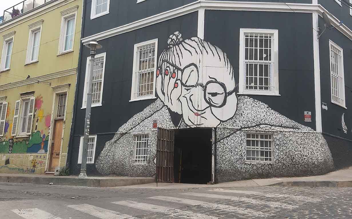 Valparaiso La Abuela Mural